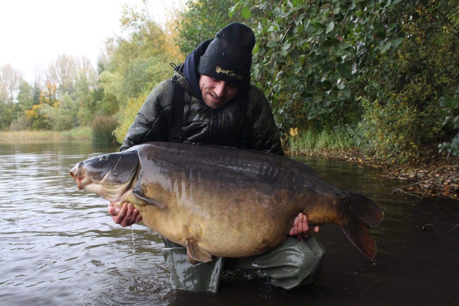 Nieuw Nederlands record! CarpFeeling The Black Mirror weegt 37,8kg