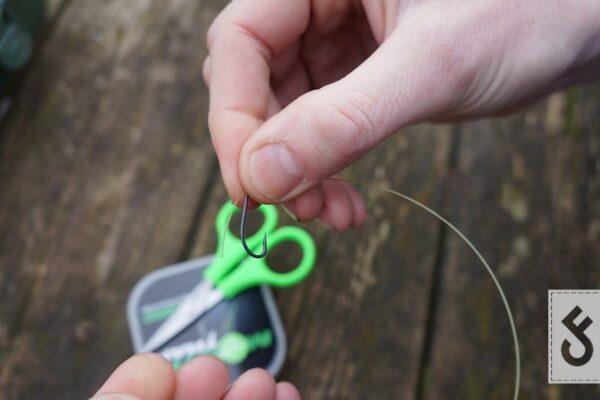Flick Rig - Edwin toont in deze tutorial hoe je hem maakt - CarpFeeling