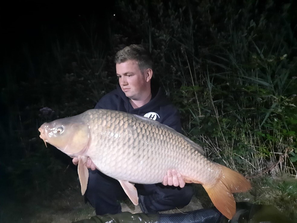 Joep met een schubkarper van 12KG